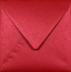 gekleurde-vierkante-envelop-metallic-rood-117-450