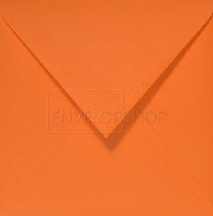 gekleurde-vierkante-envelop-oranje-25-450